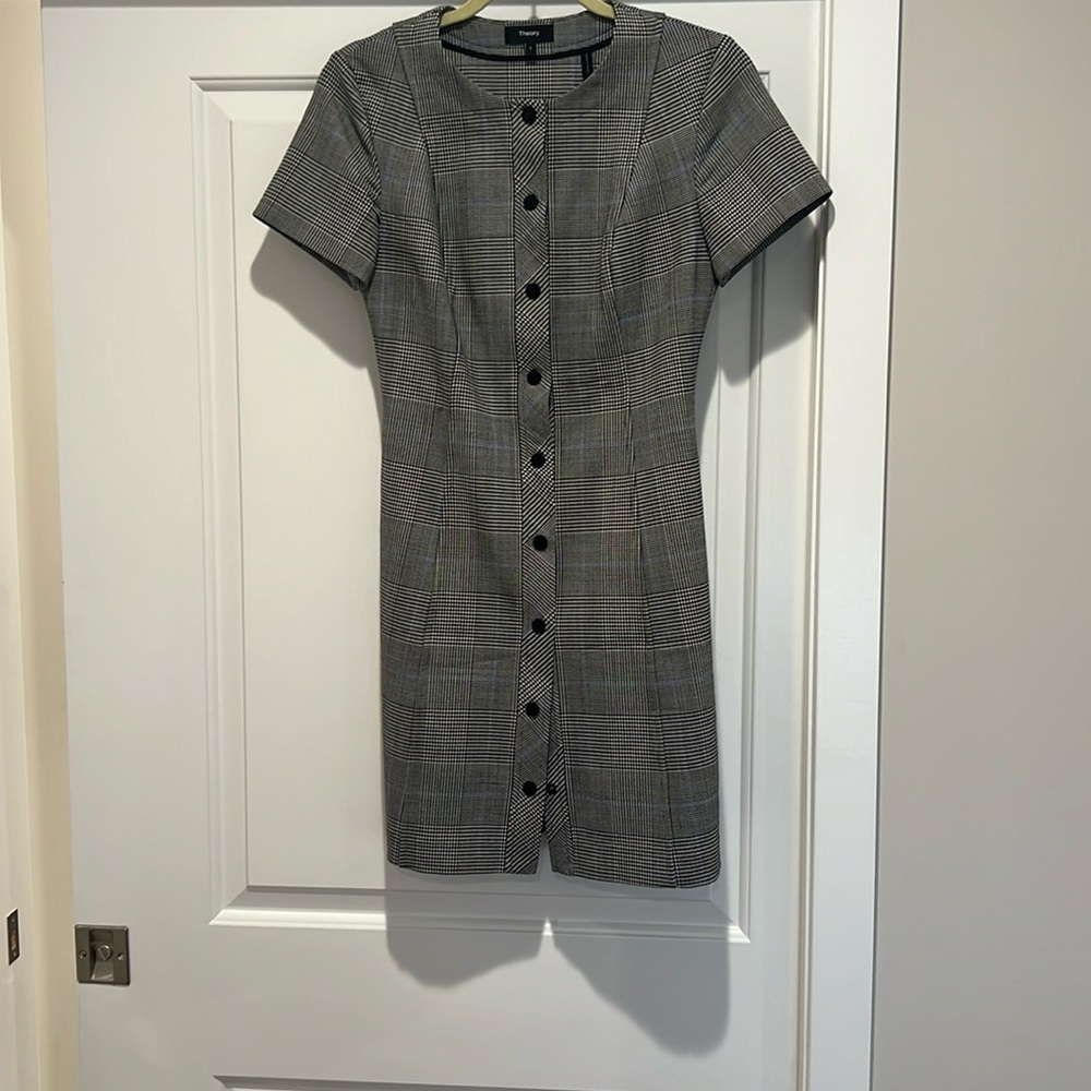 Theory button down houndstooth print with light blue detail